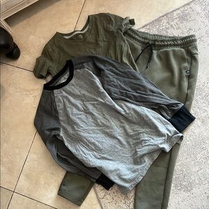 SIZE 8 Set, Jogger Pants and 2 Tees.